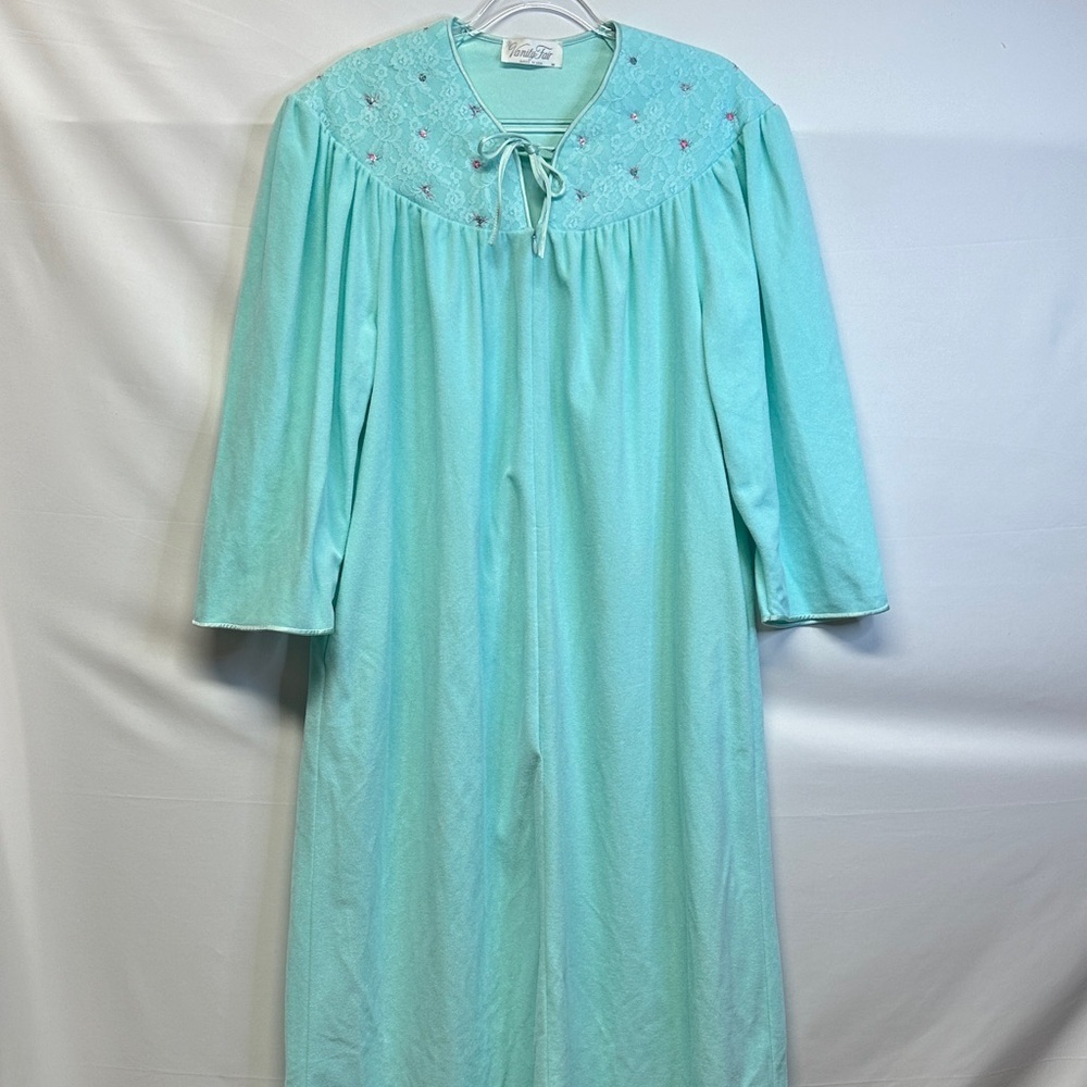 Vintage Vanity Fair Seafoam Green Nylon Robe Dressing Gown Lace Embroidered Yoke - Picture 1 of 6